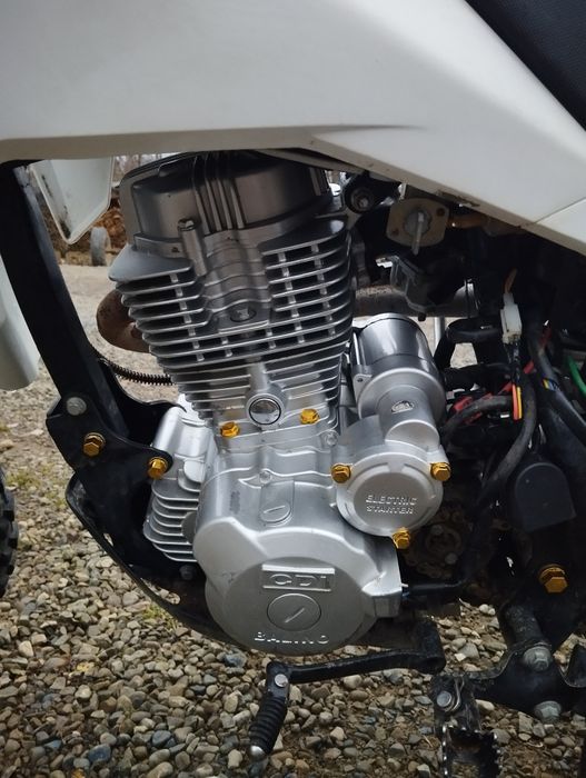 Мотоцикл 200 куба