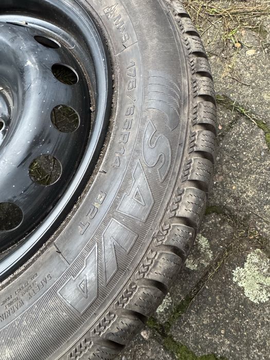 Резина r14 175/65 Debica зима 2022