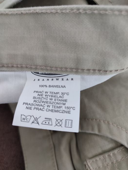 Nowe spodnie beżowe męskie rozmiar M, 100% bawełna.