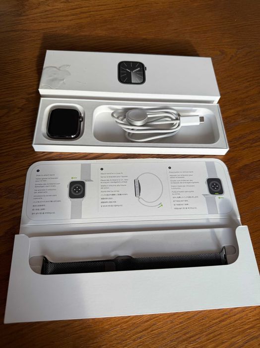 APPLE Watch Series 9 GPS + Cellular 45mm Stainless Steel Grafit A2984