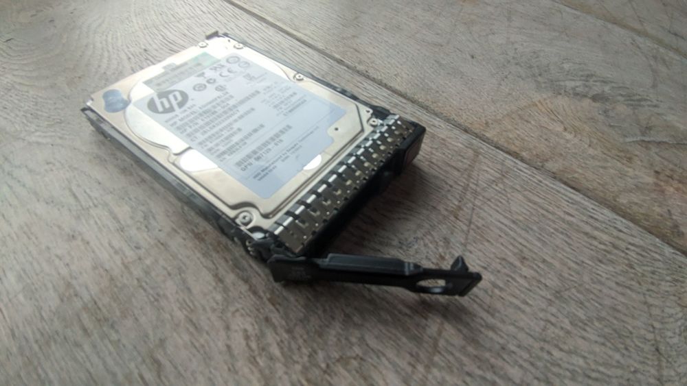 Dysk serwerowy HP EG900FBLSK 900GB SAS z kieszenią , w kasecie