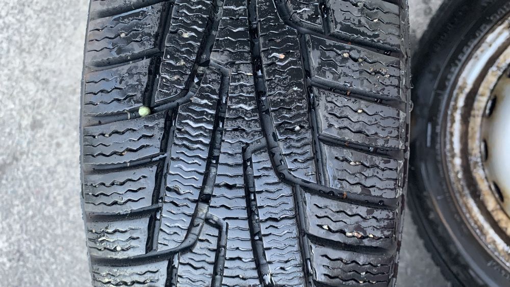 Зимові шини на дисках Kumho i’zen kw 31 195/65  r15