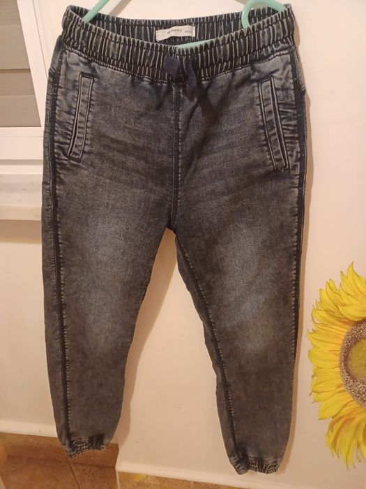 Jeansy joggery reserved 146