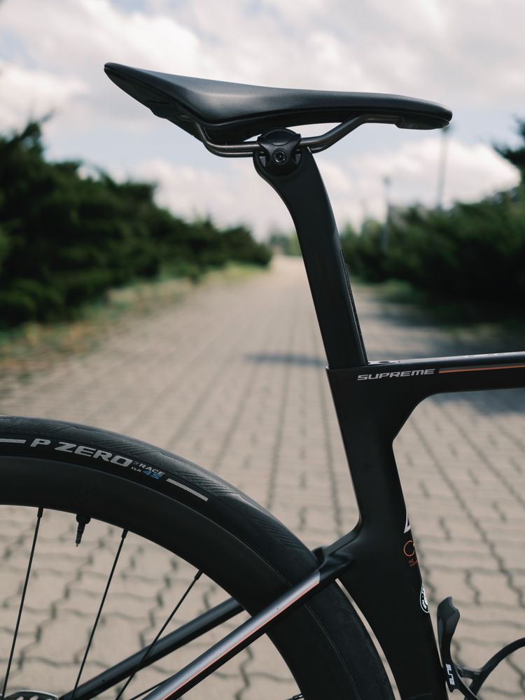 Siodełko Fizik Vento Antares R3 140mm – jak nowe!