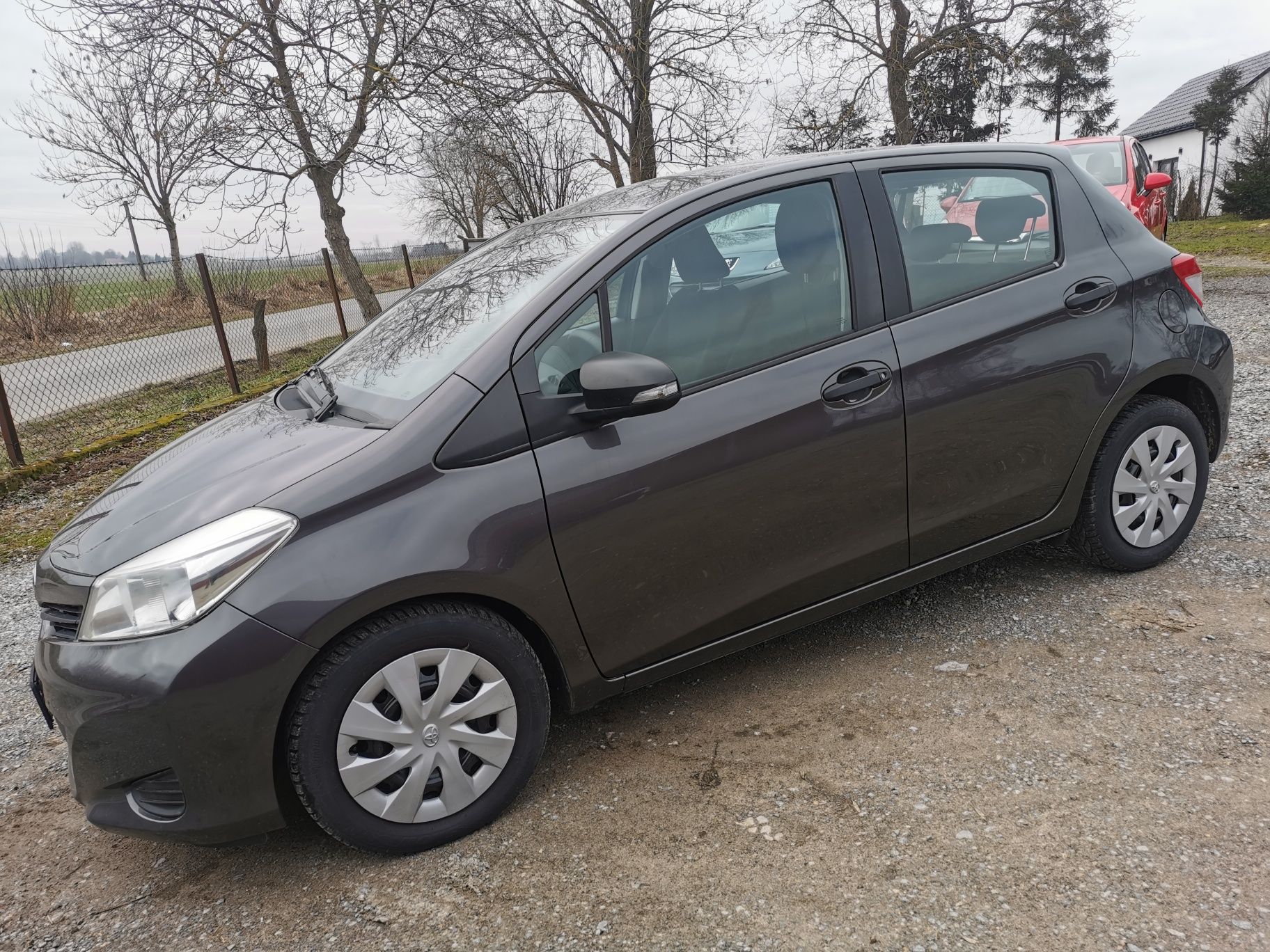 Yaris 3 rok 2012 benzyna przebieg 150 tyś km