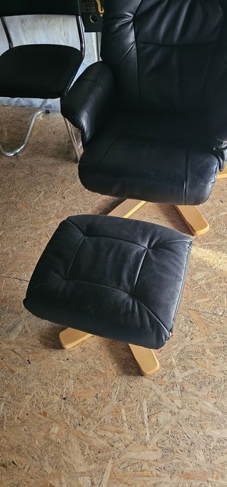 Fotel stan bardzo dobry.