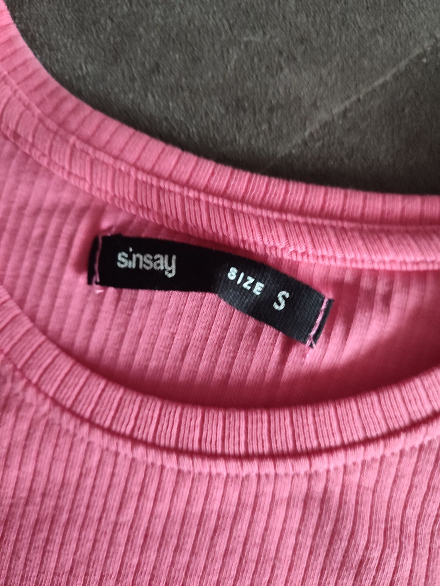 Bluza z falbankami przy ramionach krótki rękaw r.S różowa
