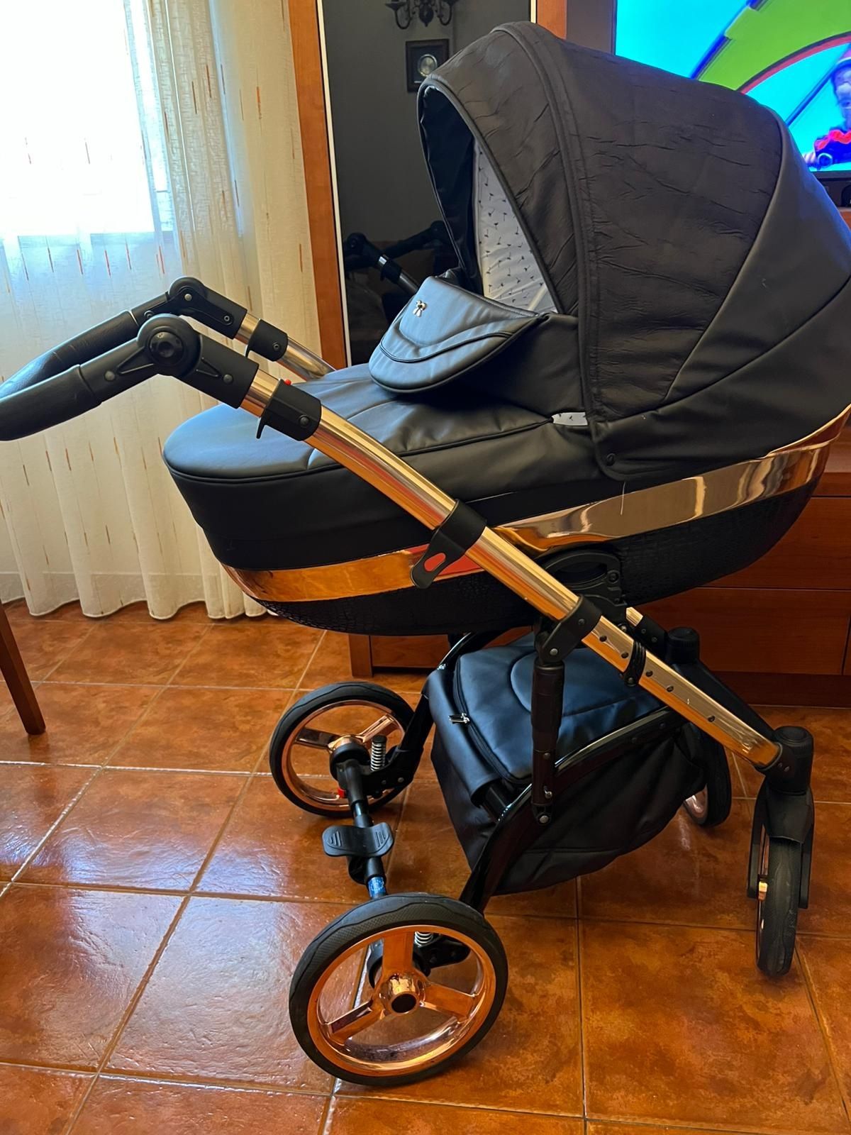 Carrinho de bebé  3 em 1 + base de isofix