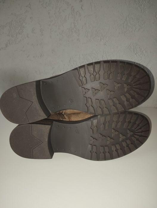 Nowe botki damskie na jesień r. 43