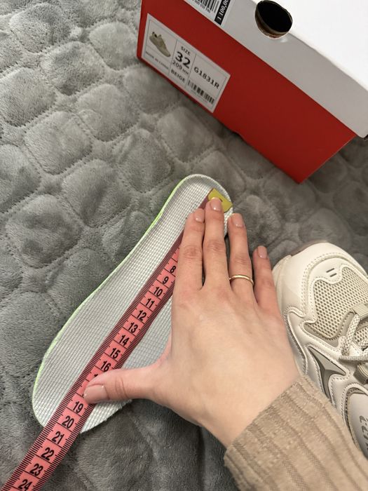 Кросівки для дівчинки бежеві Apawwa 20,5 см 32 р