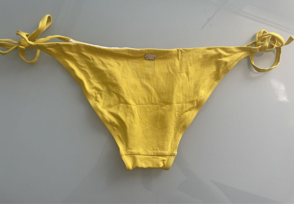 Продам купальник Armani оригинал женский раздельный