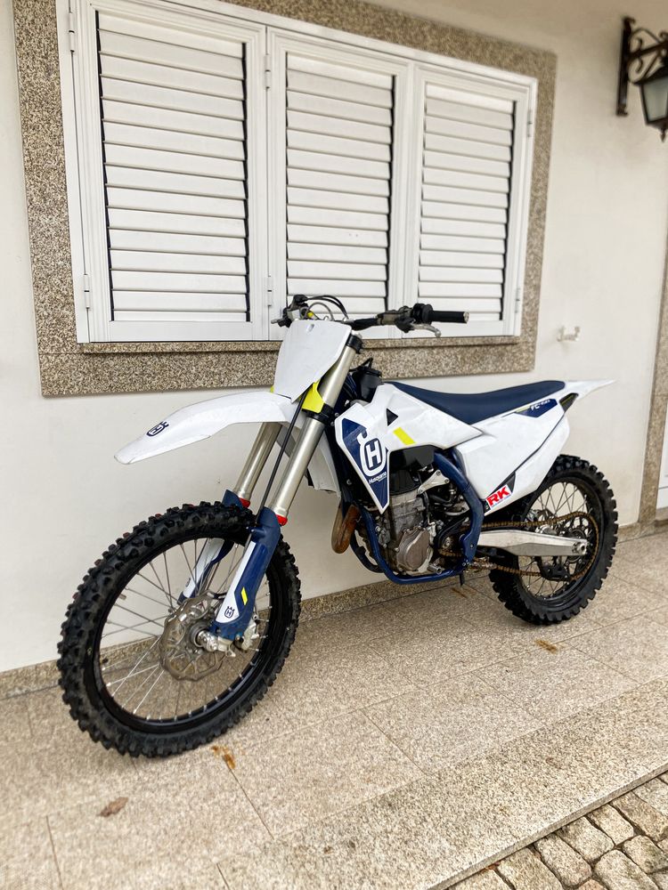 Husqvarna FC 450 de 2022 - (Aceito Troca)