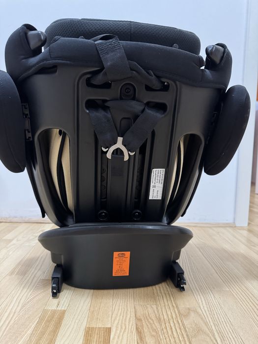 Автокресло Chicco Unico plus Black&Gray