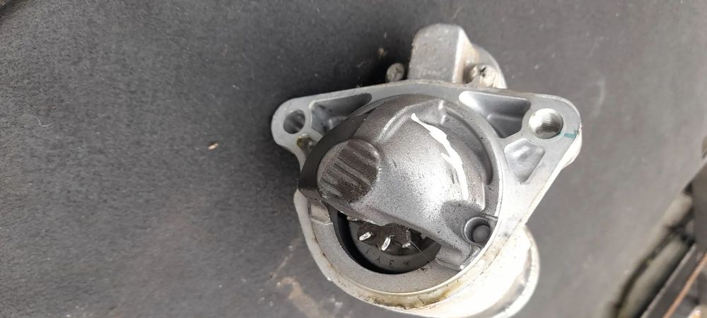 Mazda 2.0 B Pokrywa zaworów pe0210210  s5209 Rozrusznik pe09 M000T89281 Pompa wysokiego Ciśnienia PE18203F0 296100-0020 IGŁA Jak nowe