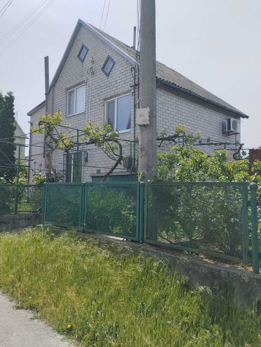 Продам садовий будинок в Солов'їному Гаю