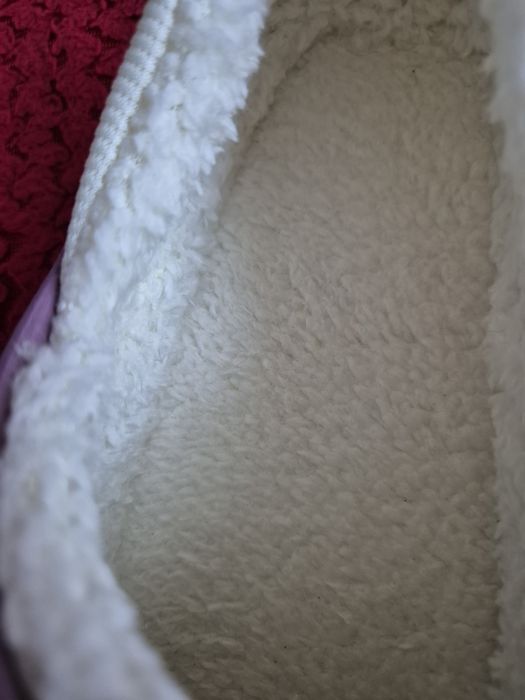 Bardzo ciepłe kapcie - wkładka 23 cm.