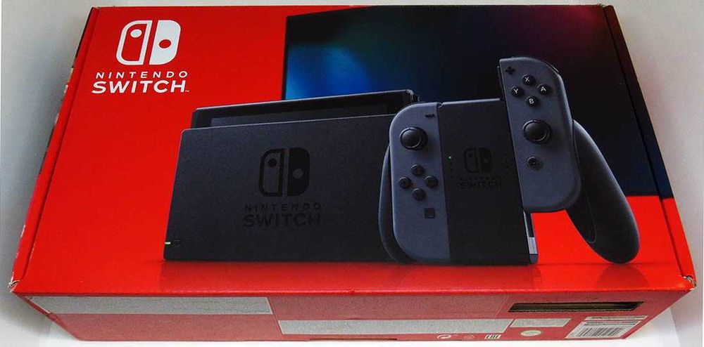 Nintendo Switch na caixa + jogo