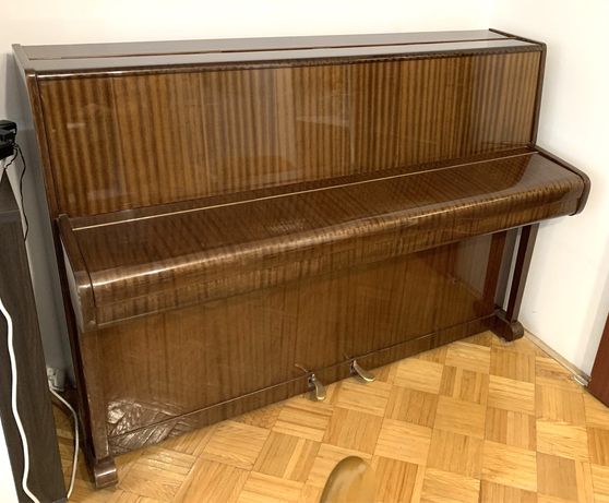 Pianino CALISIA akustyczne z 1968r. w bardzo dobrym stanie