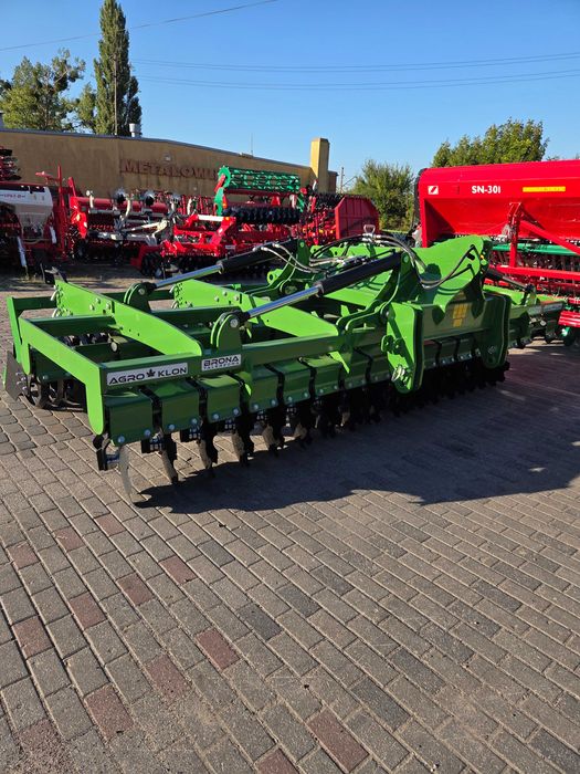 OD RĘKI Brona talerzowa AgroKlon 4m składana hydraulicznie daszek 600