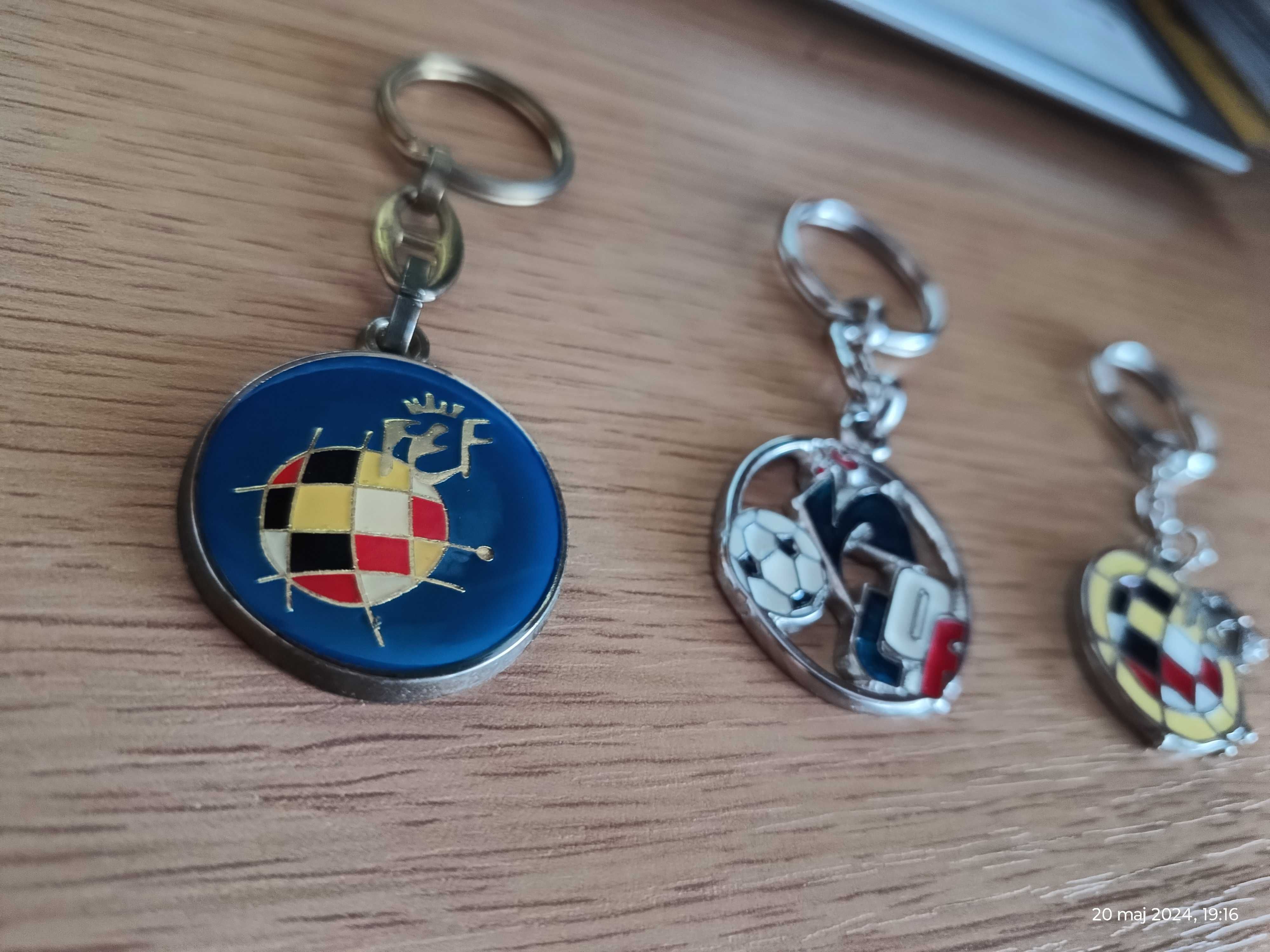 Breloki federacji piłkarskich