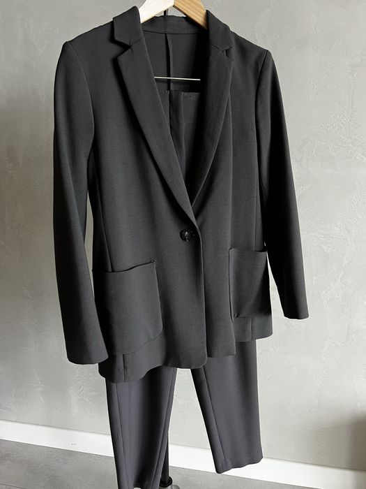 Жіночий брючний костюм-двійка Massimo Dutti, темно-сірий