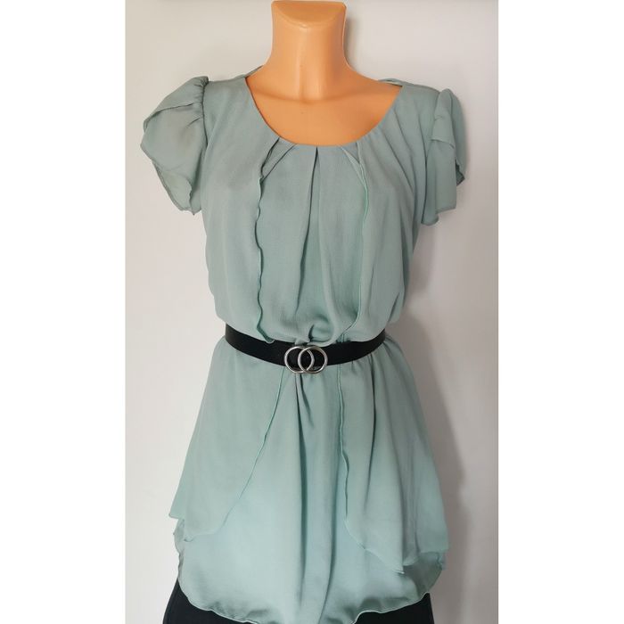 Sukienka muślinowa falbany