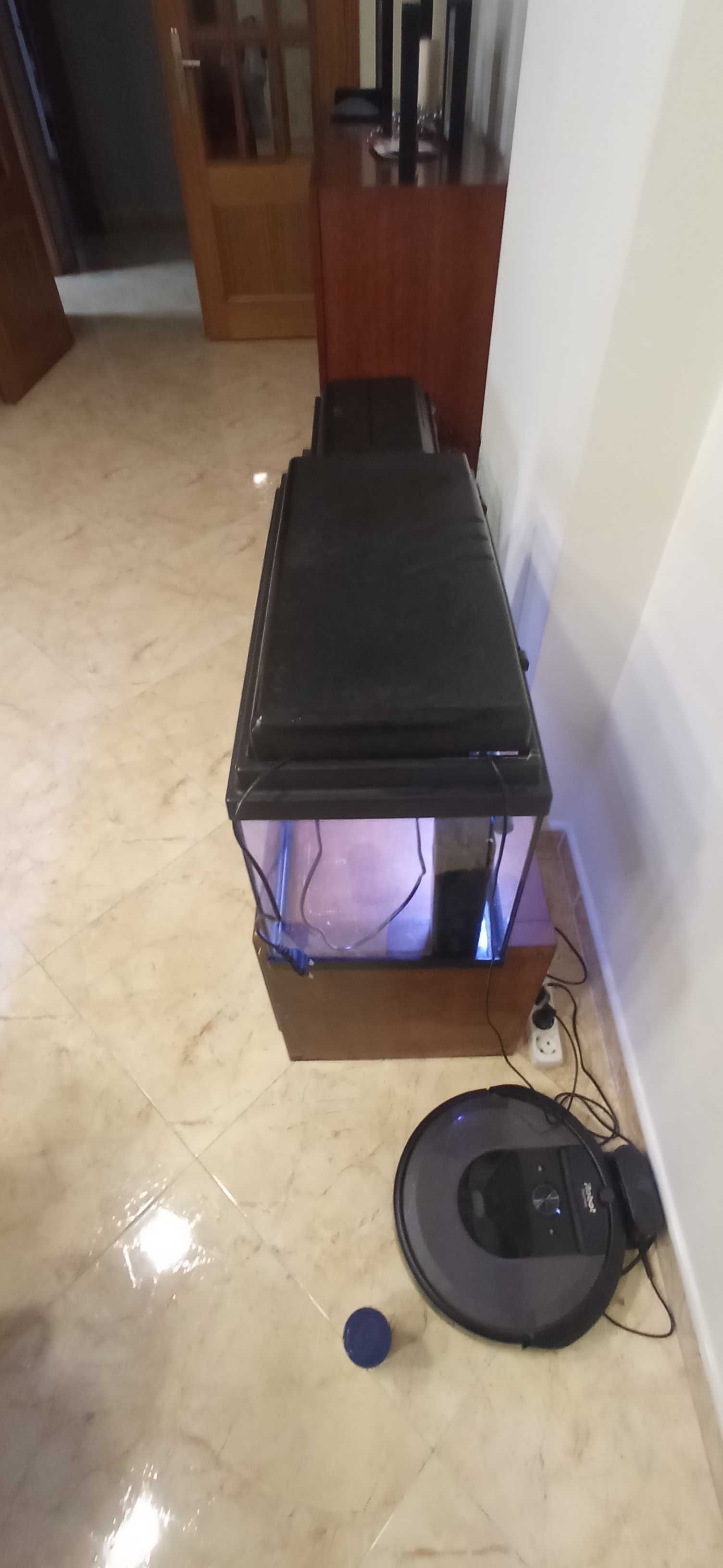 Vende-se aquário Aquatlantis 0,60x0,30x0,35 de 54L