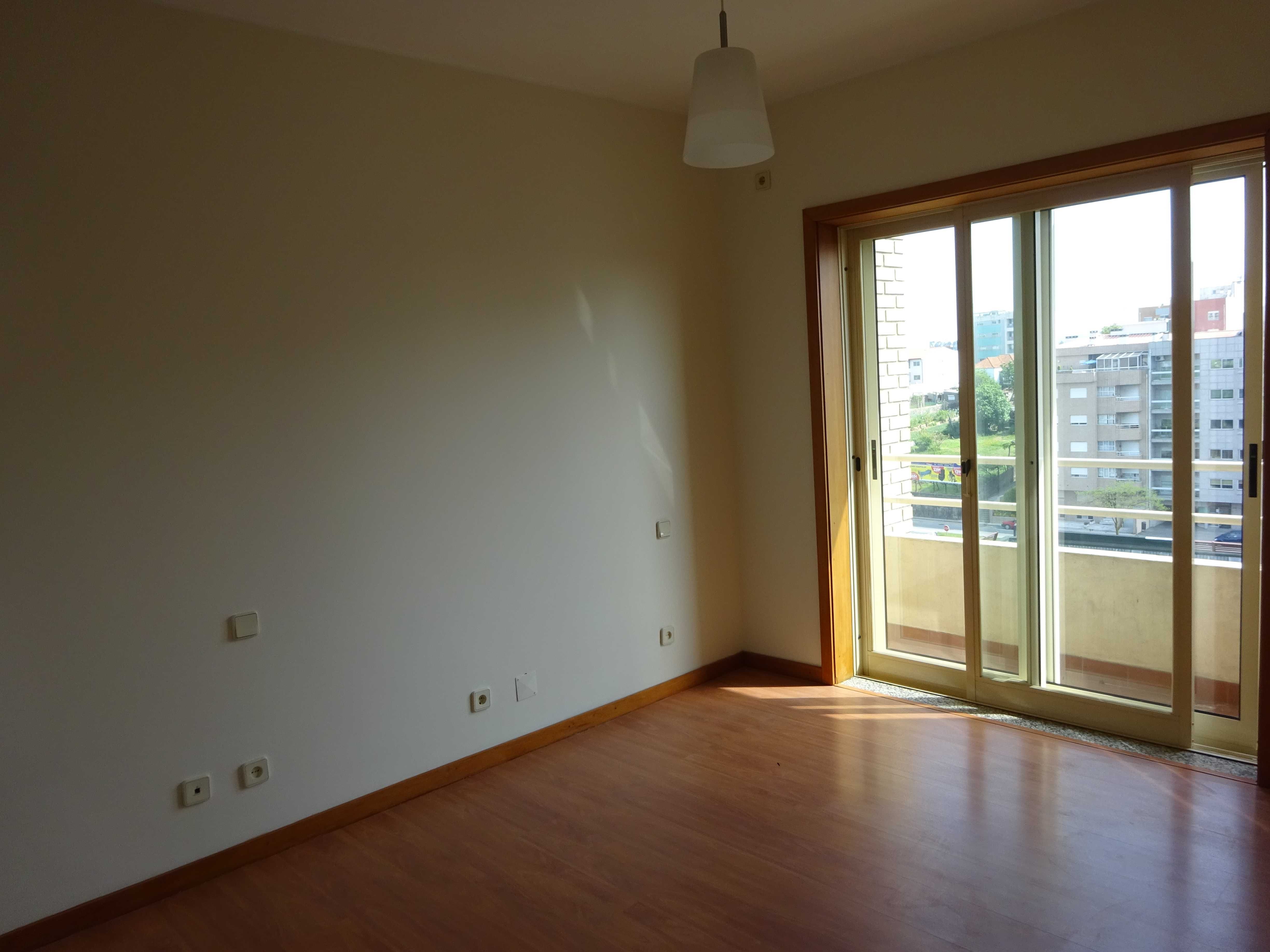 Apartamento T3 para alugar no Centro da Maia