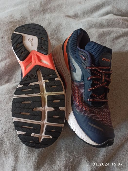 Беговые кроссовки KIPRUN LONG