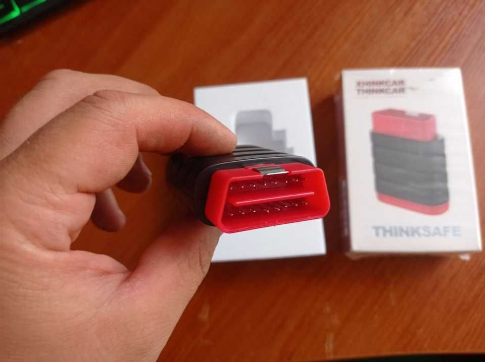 ваш особистий автомобільний експерт сканер Thinkcar Think safe OBD II