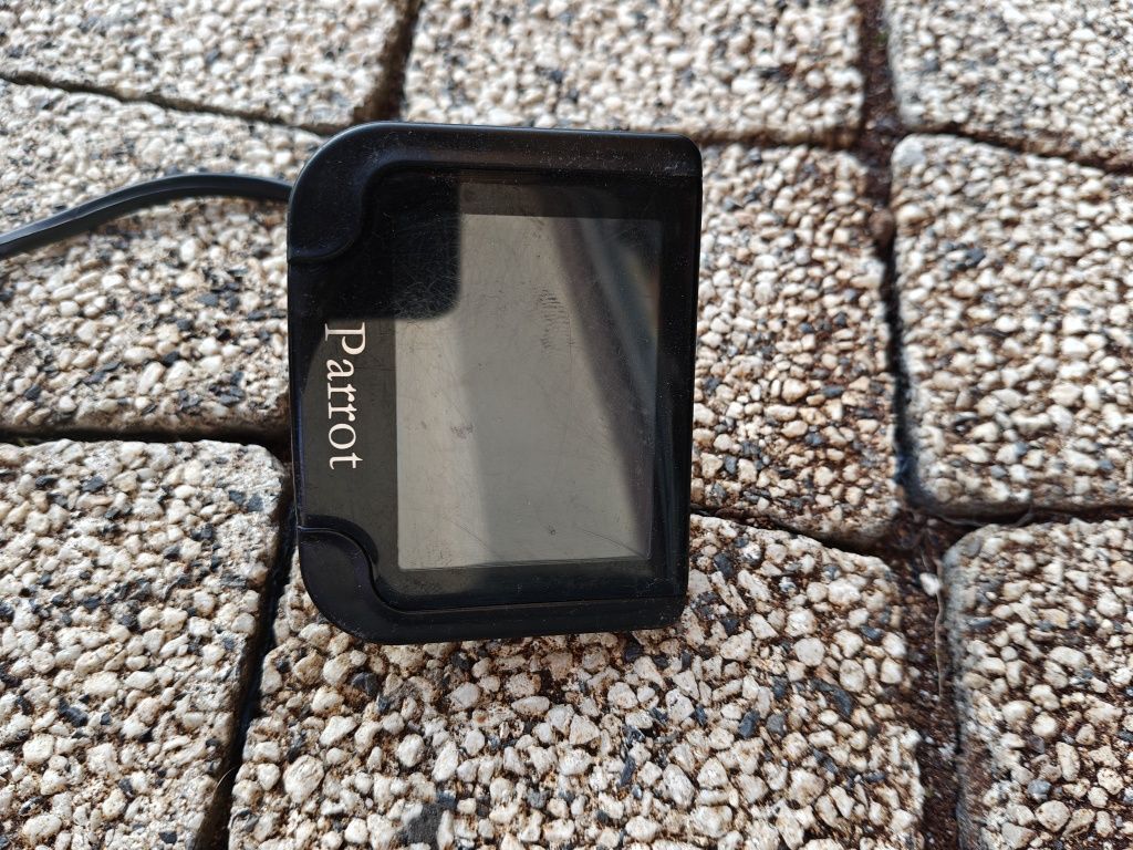 Zestaw głośnomówiący Parrot Mki 9200