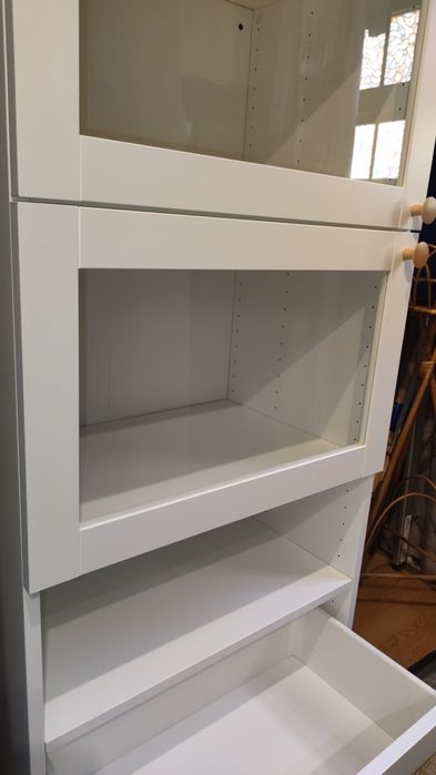 Szafka BESTA IKEA  biała regał słupek