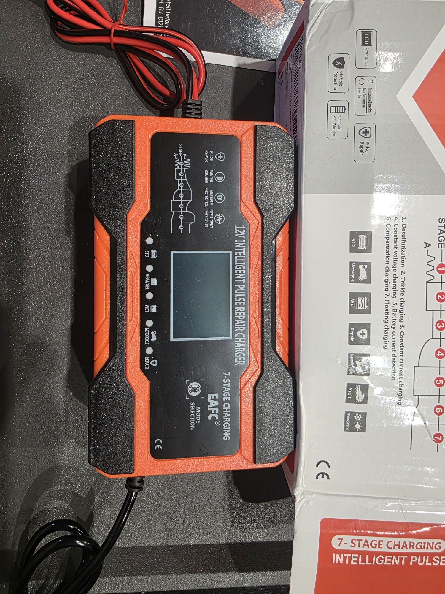 Prostownik mikroprocesorowy elektroniczny 12v 12a  z funkcją naprawy