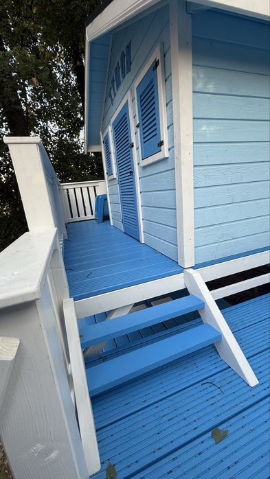 Piekny Nowy Domek drewniany dla dzieci ze zjezdzalniami i piaskownica