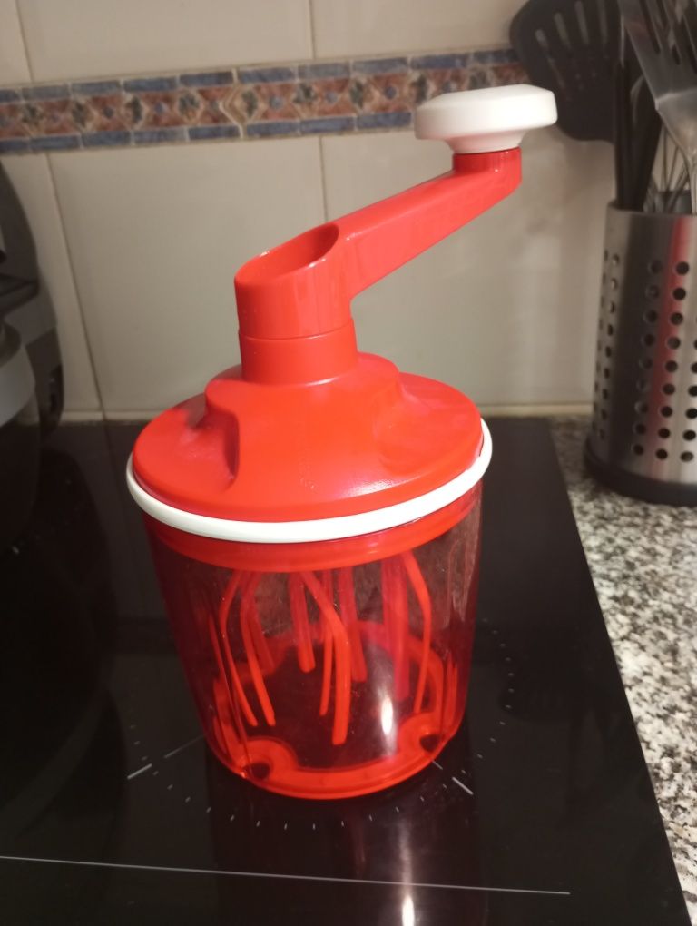 Easy Speedy Tupperware