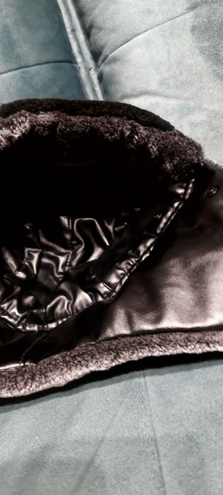 Nowa czapka uszatka. Bardzo ciepła.