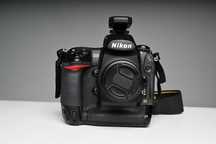 Aparat Nikon D3 z obiektywem AF NIKKOR 24mm 1:2.8 D filtr UV