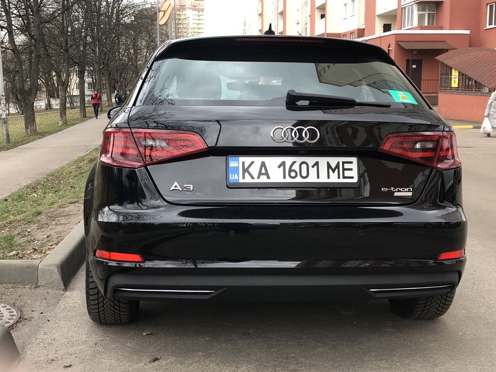 Audi a3 e-tron Ауді а3 є-трон