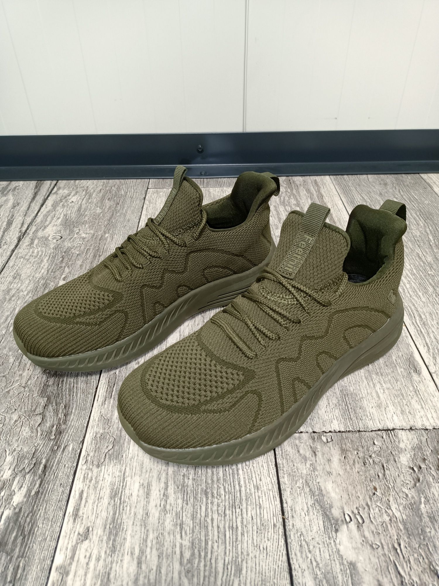 Feethit Nowe sneakersy Unisex 40