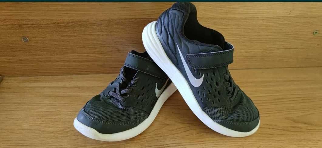 Jak nowe 34 Nike buty sportowe adidasy dla dziewczynki lekkie