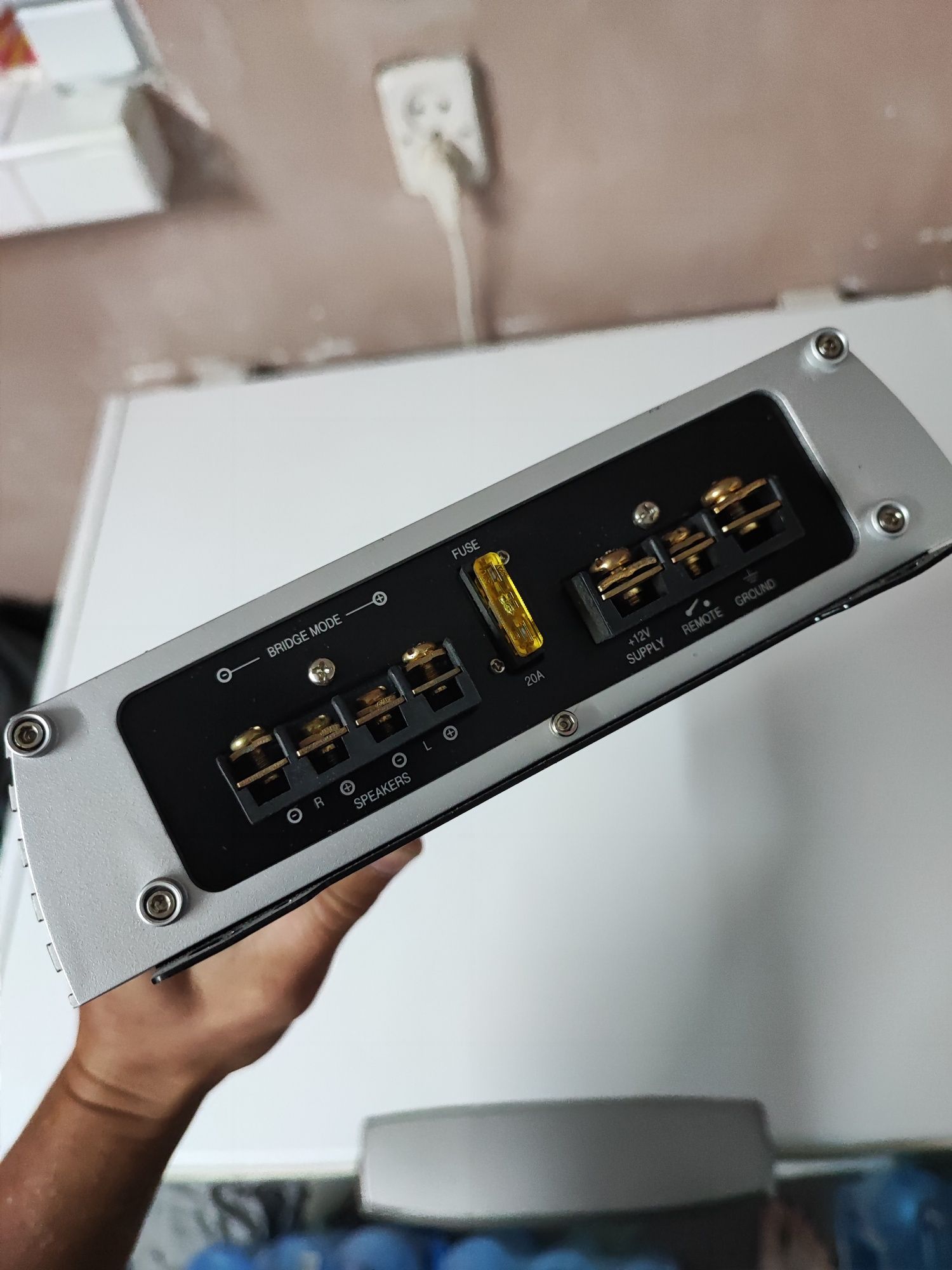 Wzmacniacz Blaupunkt GTA 270 SF car audio