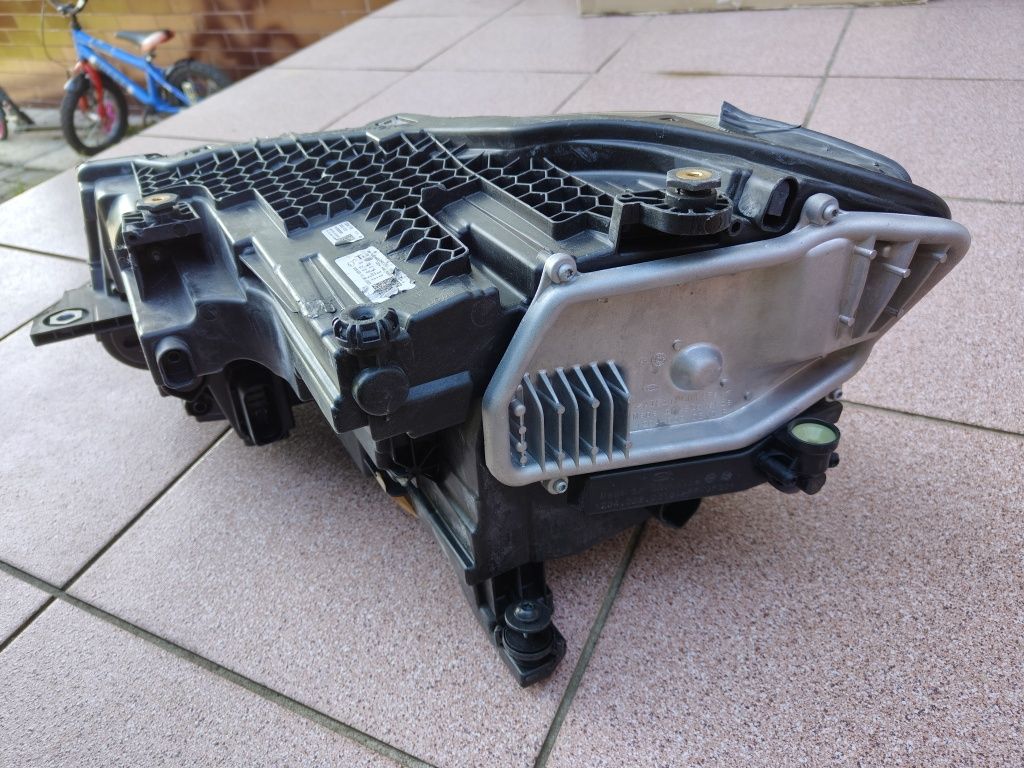 VW Caddy 2K8 reflektor lampa prawa full led