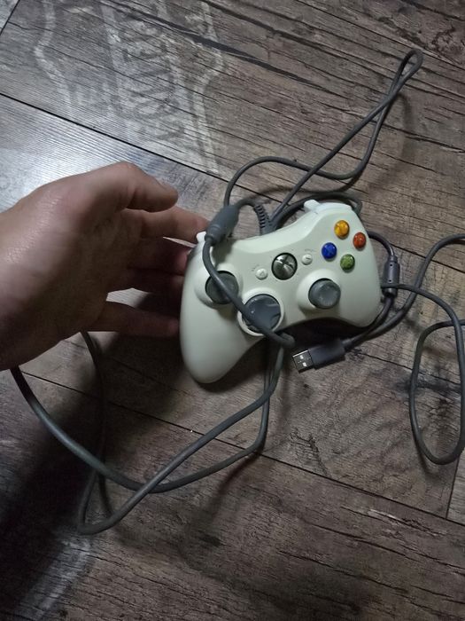 Pad Official Przewodowy Xbox 360 do sterowania kierownicy x360 joystic