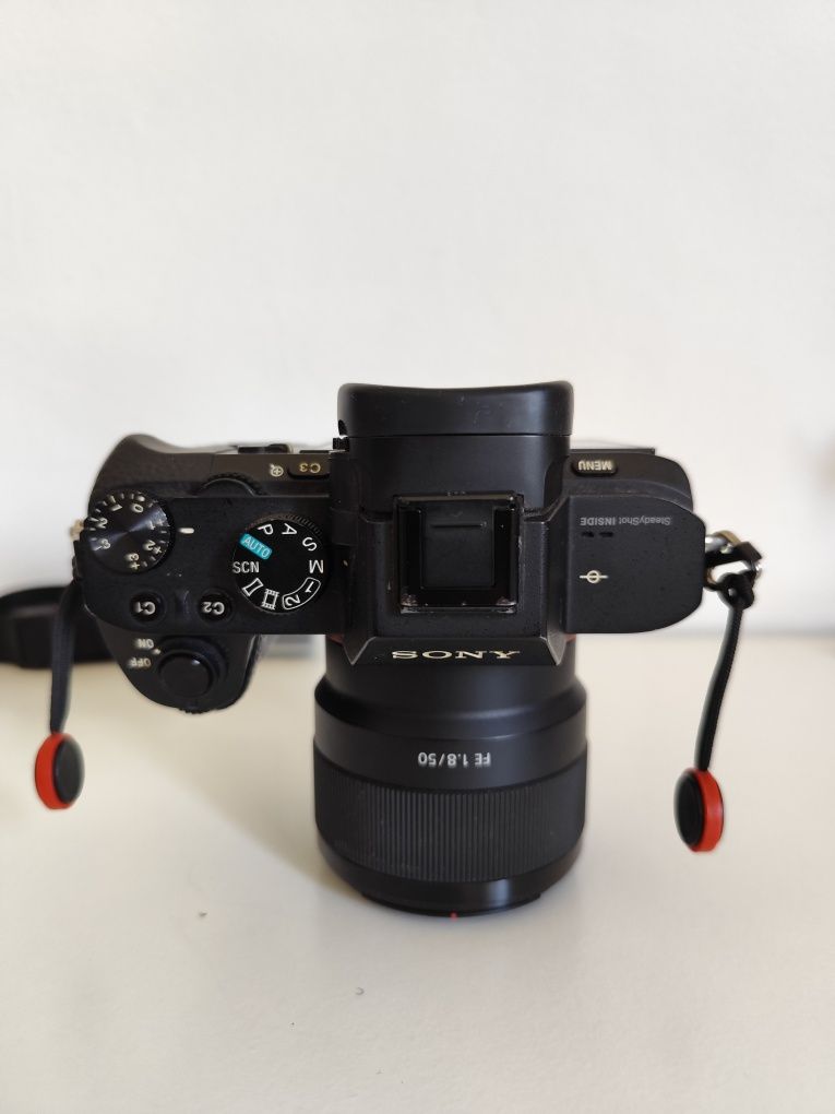 Máquina fotográfica Sony a7 ii + 50mm 1.8