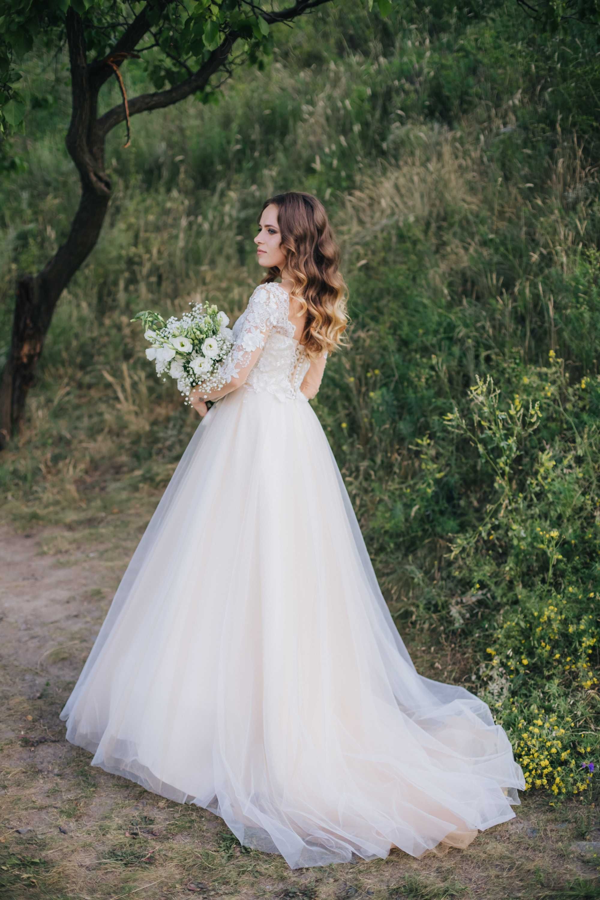 Продам весільну сукню Lady Vlady розмір 44-46 Свадебное платье