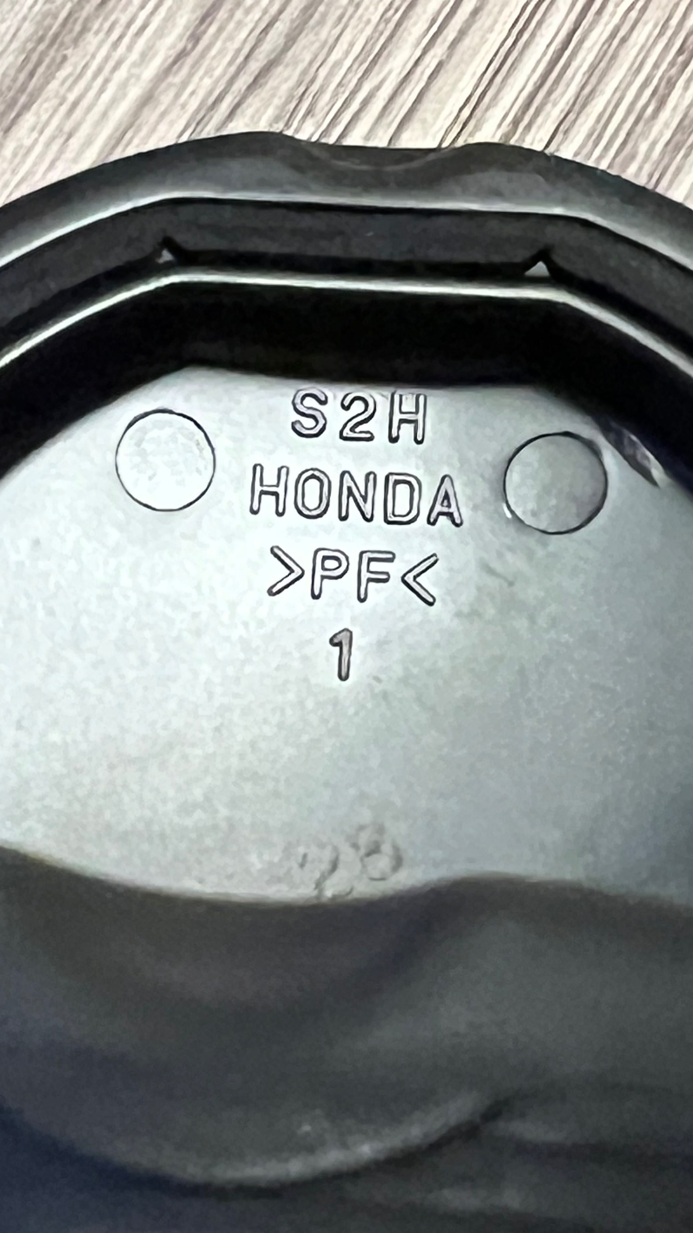 Popielniczka Honda