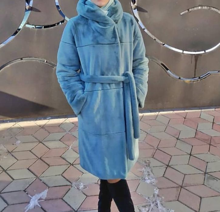 Надзвичайно тепла мятна шубка