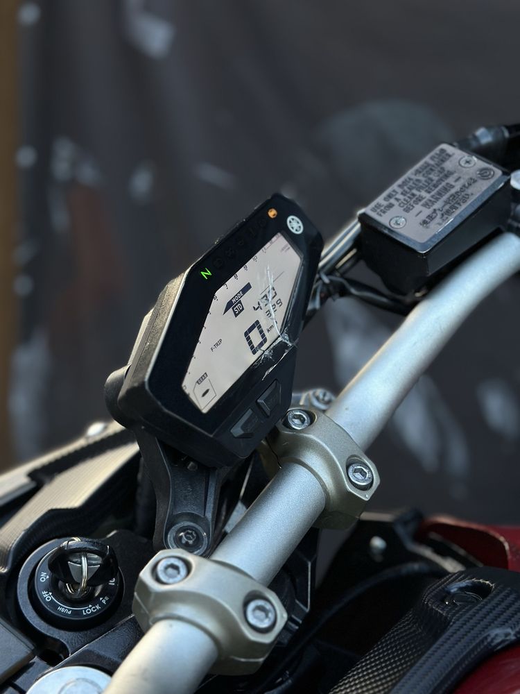 Продам Yamaha Mt-09 2017