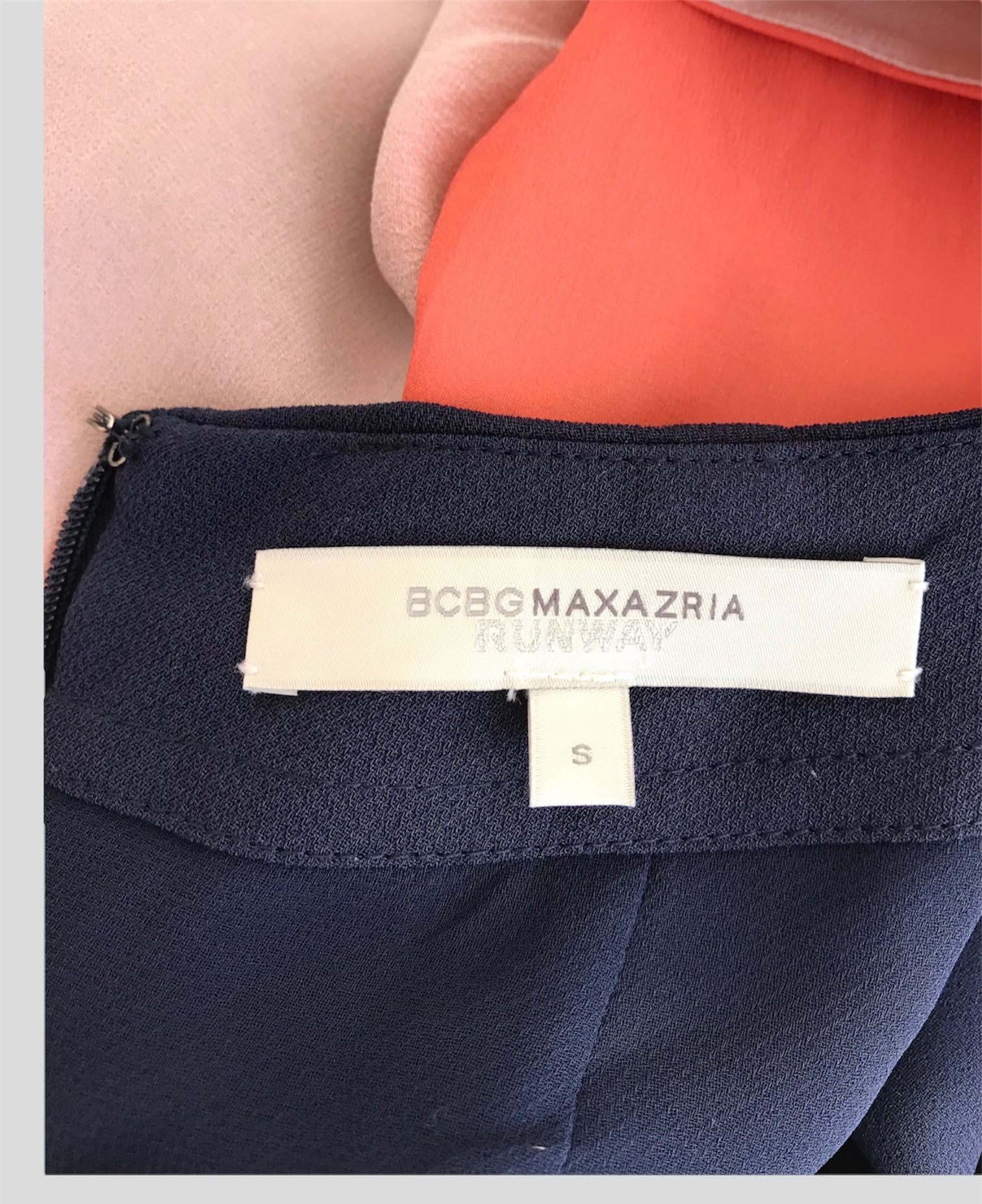 BCBG MAXAZRIA шелковое платье.