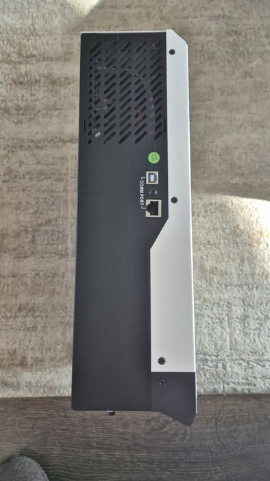 Інвертор гібридний Axioma 24V 2.4KW